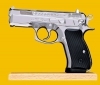GW-CZ 75 Podarunkowa makieta pistoletu CZ 75 Compact na drewnianym stojaku